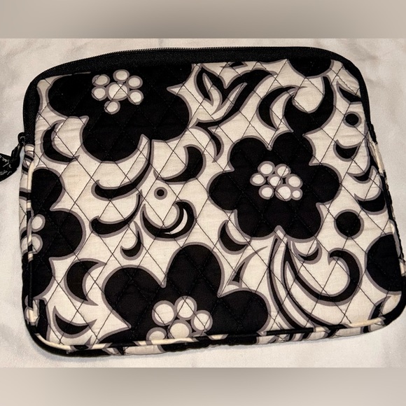 Vera Bradley Tablet Sleeve “Night & Day” Pattern 10.5” x 8.5” - Picture 2 of 3